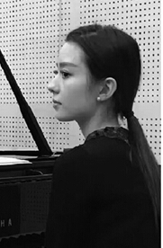 按照我们的规划,每年的音乐季会邀请七八个独奏音乐家和六七个指挥家